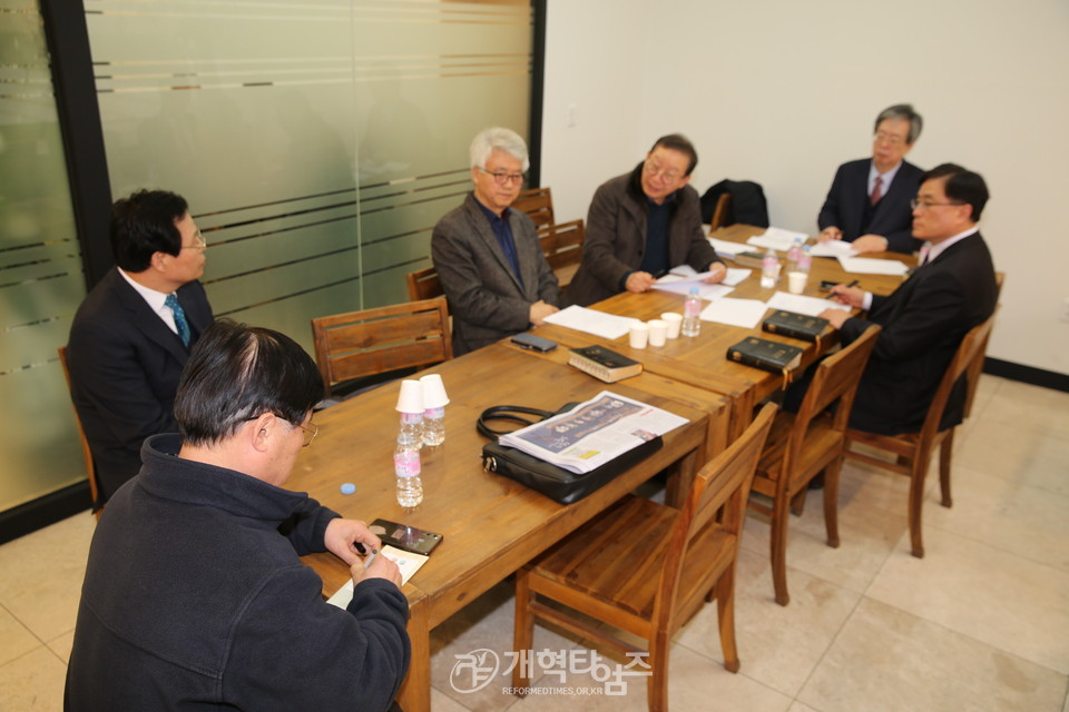 한성노회분립위원회, 김성경 목사측 참석 모습
