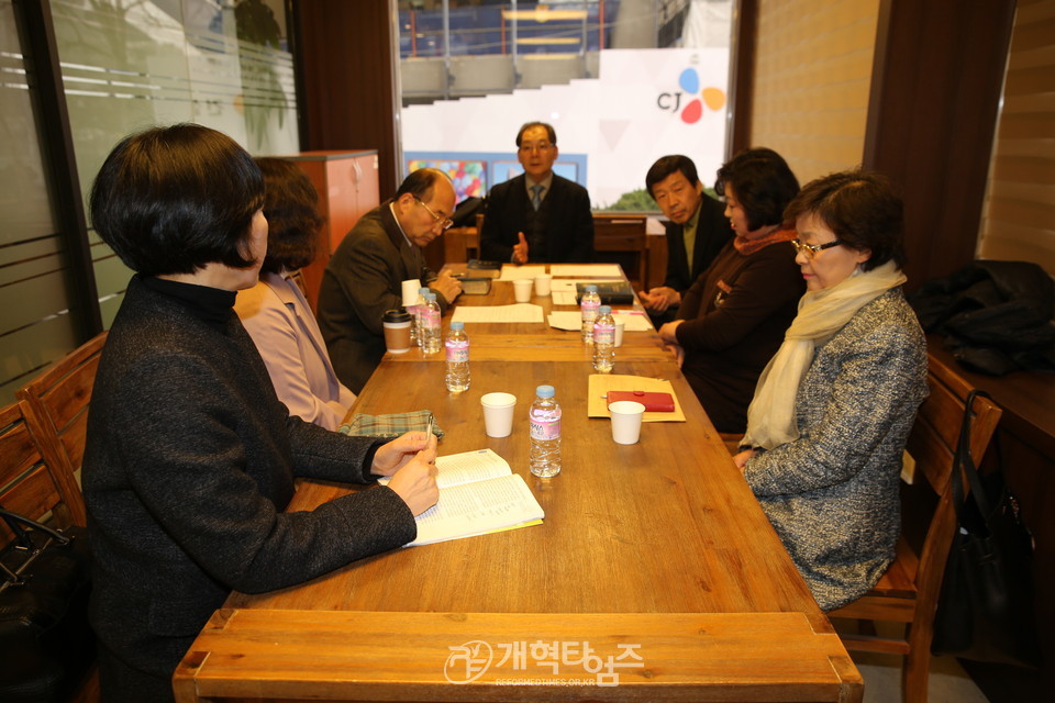 여성사역자지위향상 및 여성군선교사파송및사역개발 위원회, 여성사역자들 의견 청취 모습