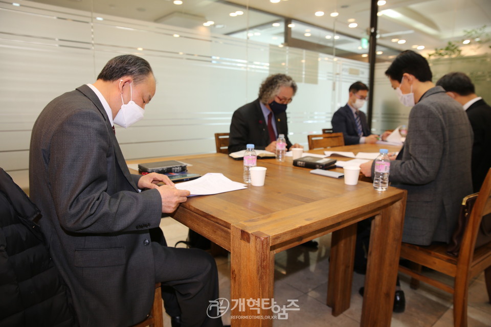 총회 구제부임원회의 모습