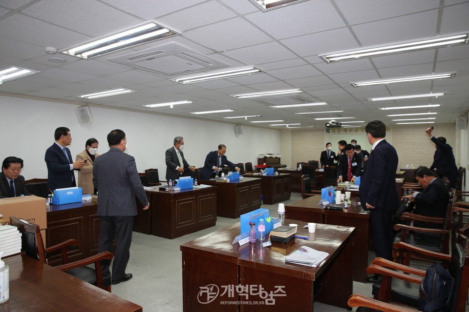 총회 감사부, 중간 행정 감사 직후 모습