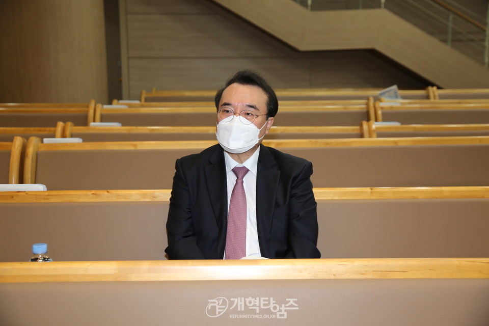 『코로나 19 이후 직면할 위기 분석과 한국교회 세움 세미나』, 총회 서기 김한성 목사 모습