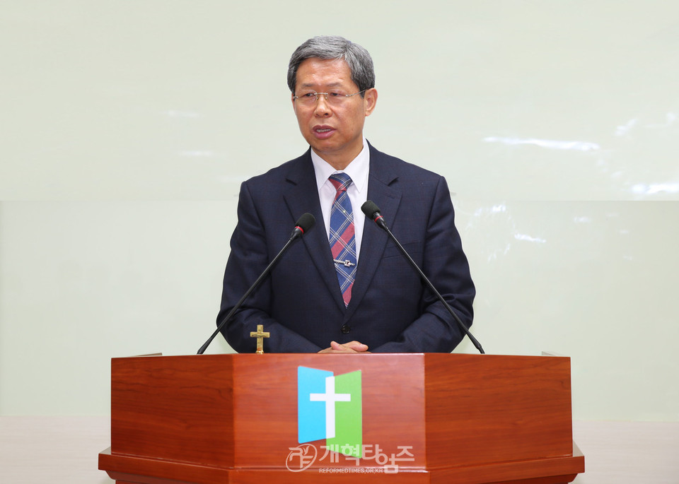 총회본부 초대 사무총장에 임명된 이은철 목사