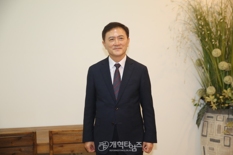 GMS 이사장 후보로 등록한 조승호 목사 모습