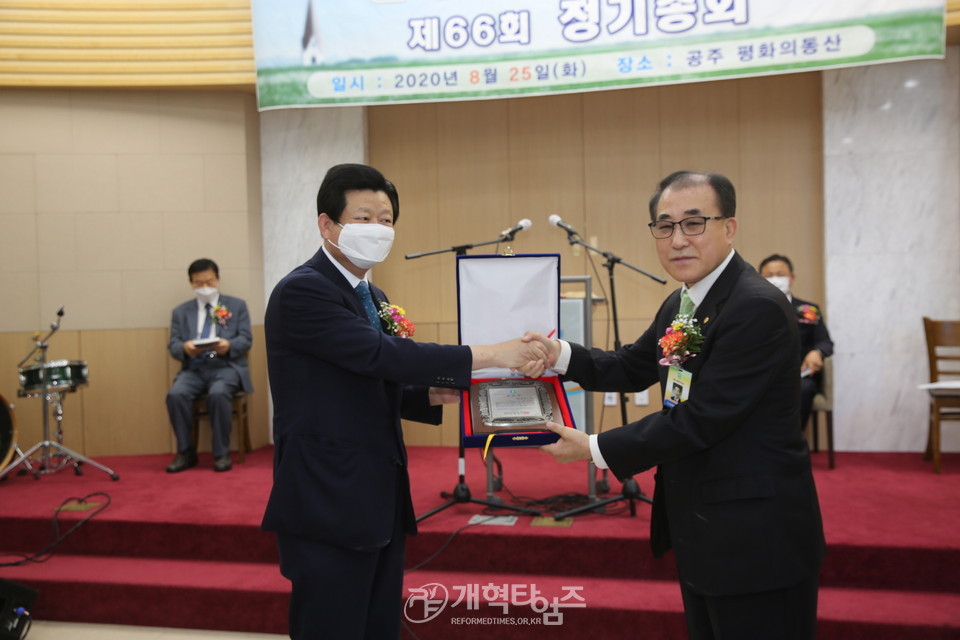 전국주일학연합회 제66회 정기총회, 공로패 수상 모습