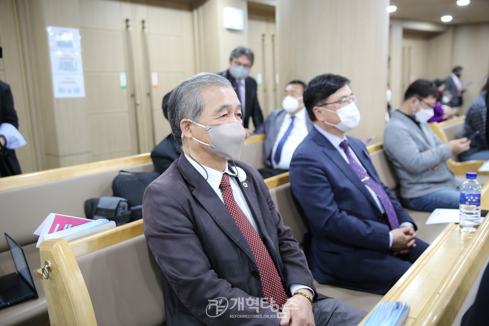 총회장 소강석 목사 취임 감사예배, 기독신문 이사장 석찬영 목사, 사장 최무룡 장로 모습