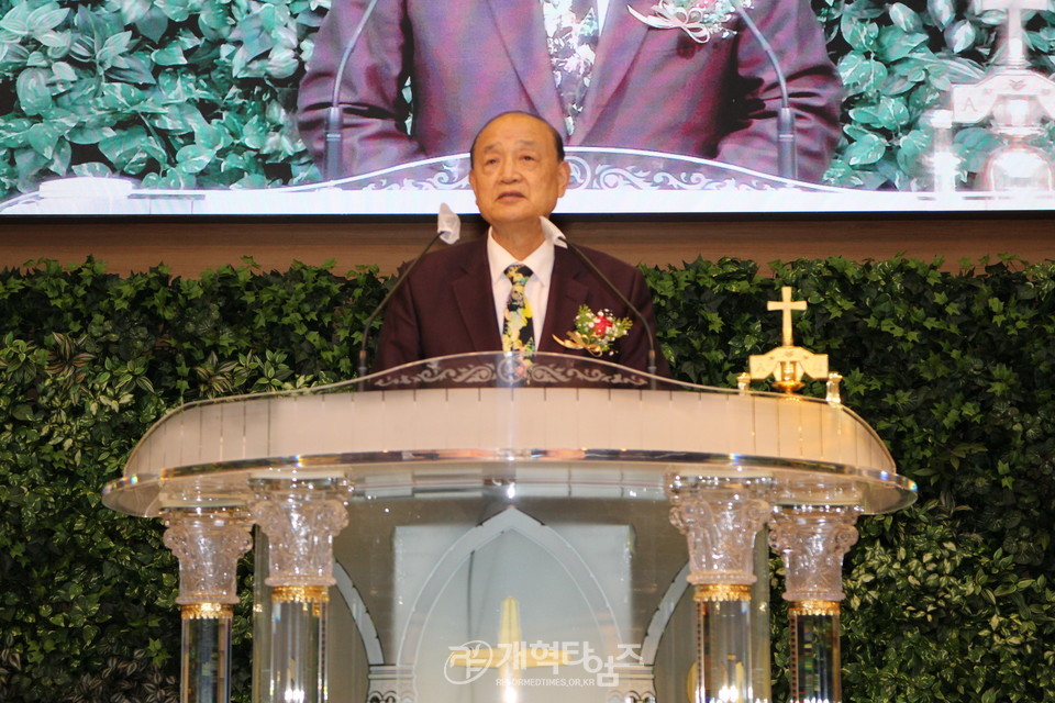 서남련, ‘태국 남부 송클라도 핫야이시 탄프라펀 교회 건축을 위한 선교 대회’, 증경회장 하태초 장로 격려사 모습