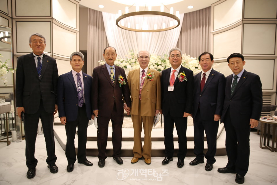 전국남전도회연합회 임원수련회, 정다운교회 김종주 목사(중앙) 모습