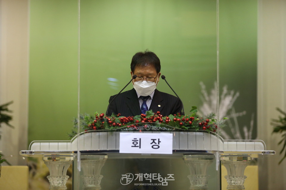 전국장로회연합회 전국실행위원회의, 수석부회장 김봉중 장로 모습