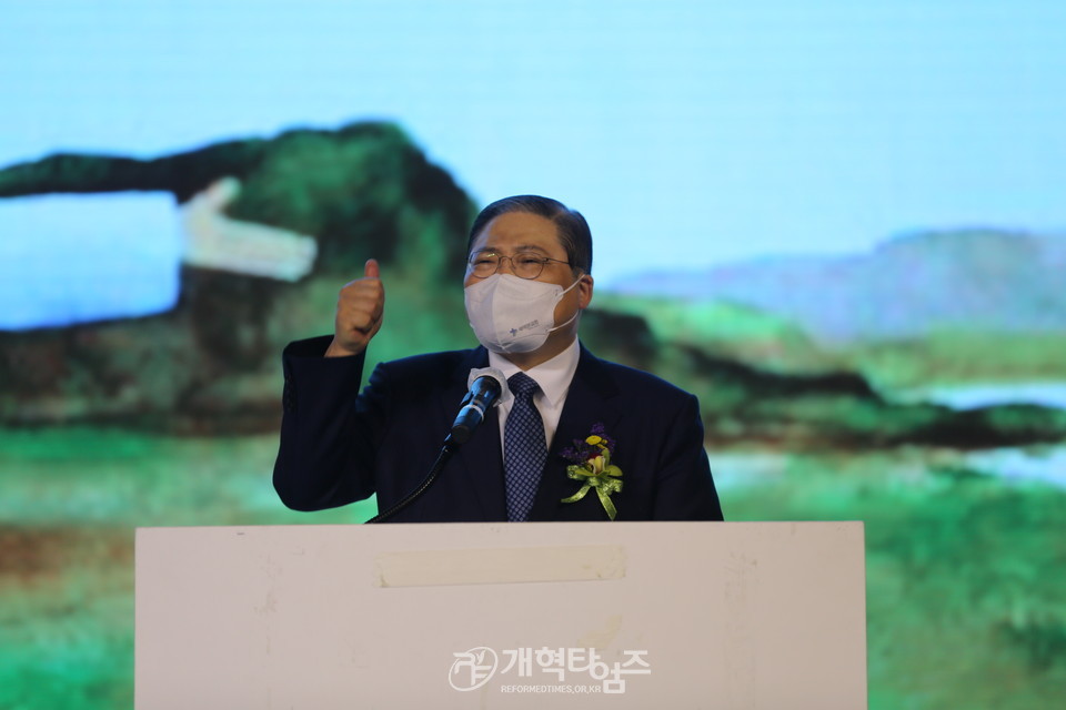 호남지역 총회총대 초청 송년회, 직전 총회장 소강석 목사 설교 모습