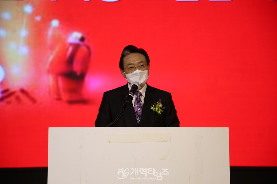 호남지역 총회총대 초청 송년회, 중부협의회 대표회장 오범열 목사 모습