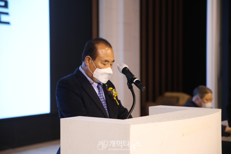 호남지역 총회총대 초청 송년회, 부회장 원태윤 장로 모습