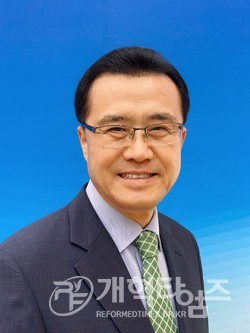서울지역노회협의회 대표회장 윤두태 목사(가성교회)