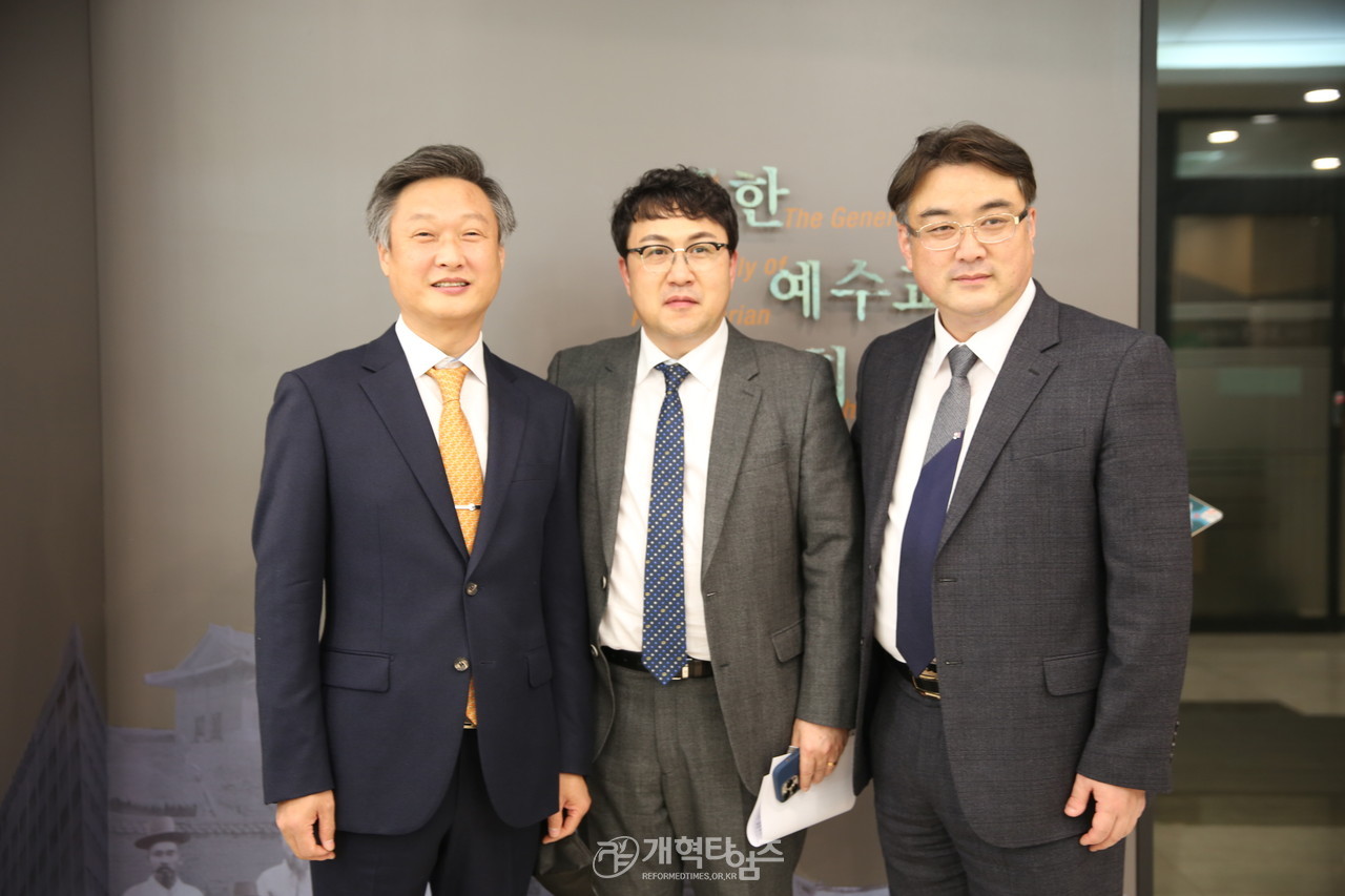 제106회기 총회 이슬람대책위원회 회의 모습