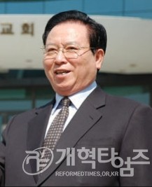 수영로교회 정필도 원로 목사 모습