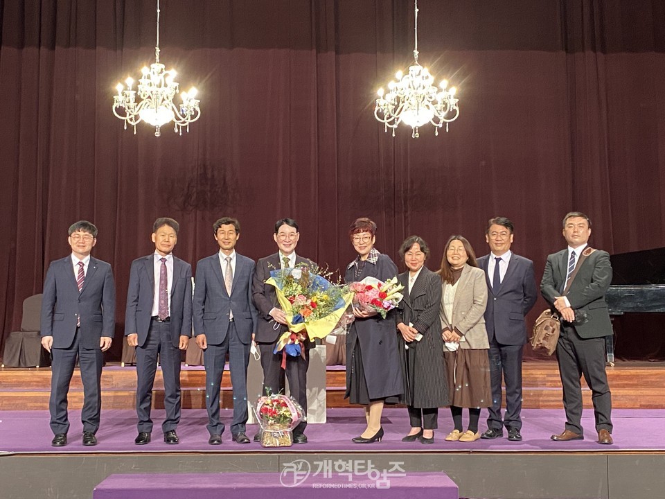 전국영남교직자협의회 정기총회 및 자랑스런 영남인상 시상식 모습