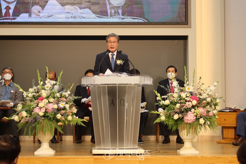 충정교회 설립 77주년 기념 임직감사예배 모습