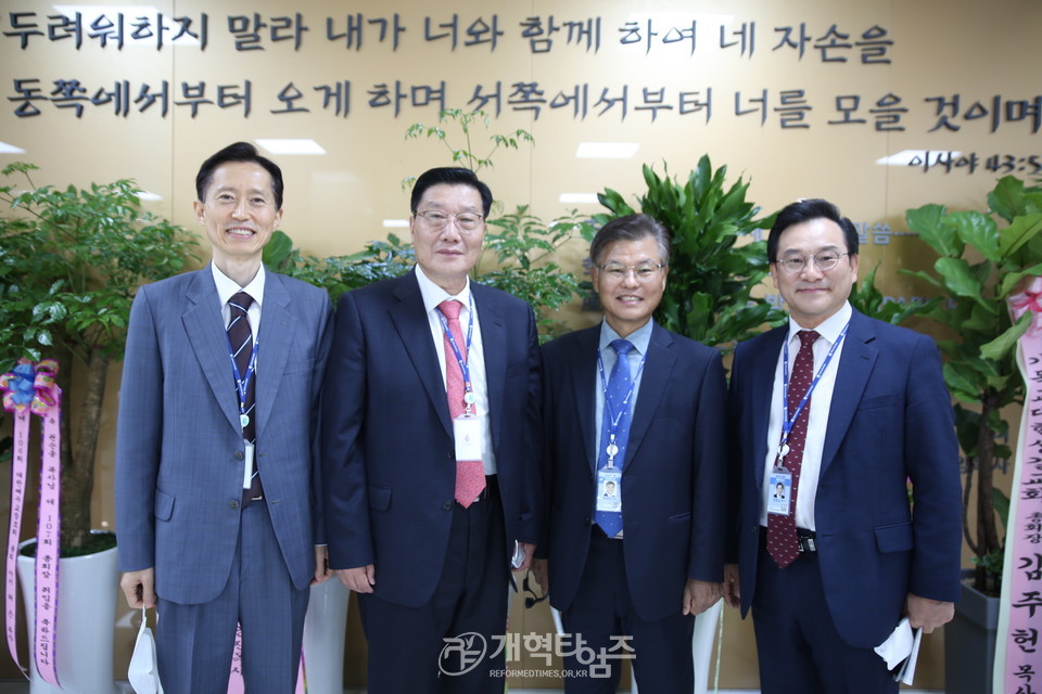 제107회 총회 GMS 이사장 박재신 목사 보고 모습