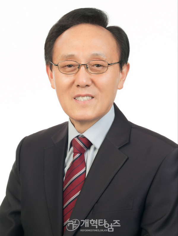 총회 구제부장 황남길 목사 모습