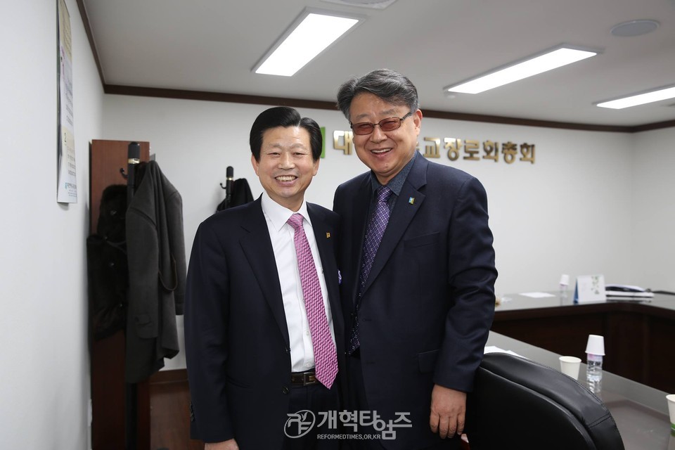목사 부총회장 출마를 공식화한 명성교회 김종혁 목사 모습