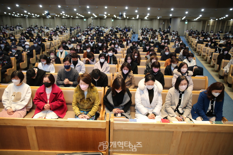새에덴교회 한국전 국내 참전용사 초청 위로예배 모습