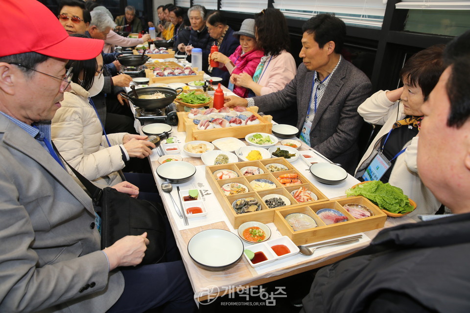 제11회기 재경호남장로회 회원부부수련회 모습