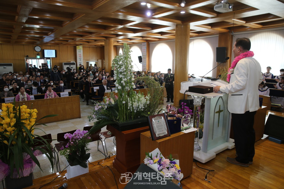 영광교회 「원로 목사 추대 및 담임목사 위임 감사예배」 모습