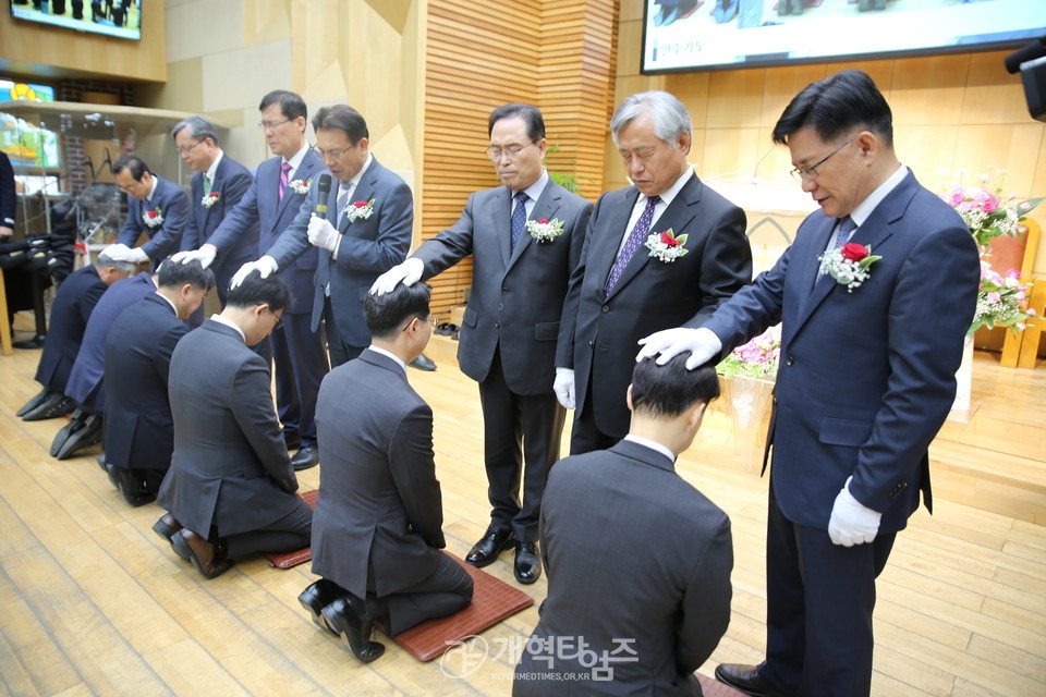 부천 서문교회, 「교회 설립 39주년 원로 장로 추대 ㆍ은퇴 및 임직예배」 모습