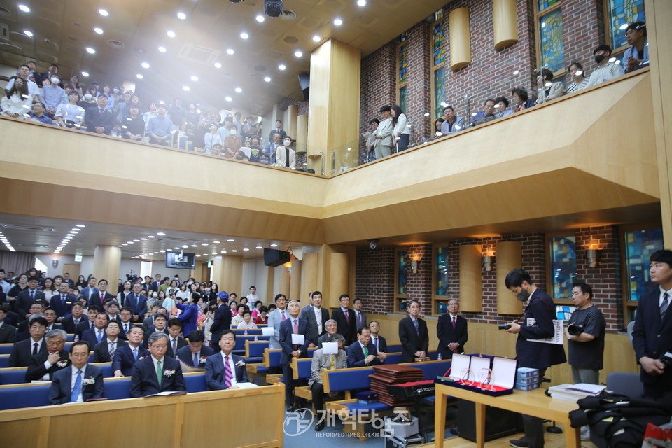 부천 서문교회, 「교회 설립 39주년 원로 장로 추대 ㆍ은퇴 및 임직예배」 모습