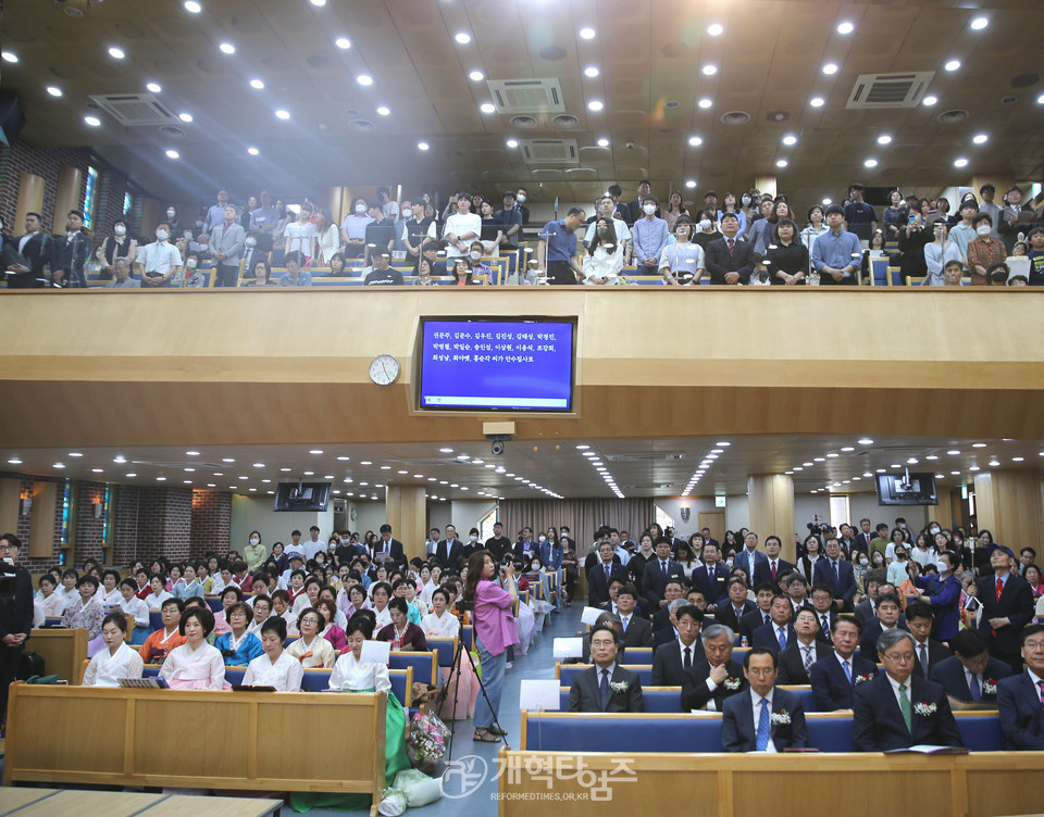 부천 서문교회, 「교회 설립 39주년 원로 장로 추대 ㆍ은퇴 및 임직예배」 모습