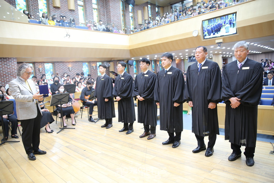 부천 서문교회, 「교회 설립 39주년 원로 장로 추대 ㆍ은퇴 및 임직예배」 모습