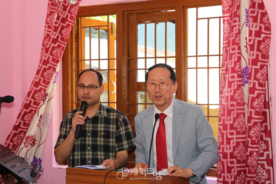 서울지역남전도회, 네팔 뽀르레빛교회 헌당예배 모습