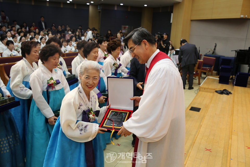 원주중부교회, 「교회 설립 63주년 기념 추대ㆍ은퇴ㆍ임직감사예배」 모습