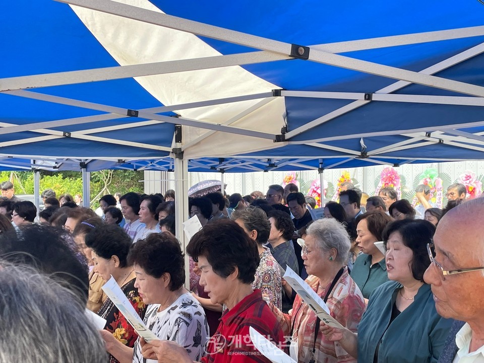 서서울교회, 새성전 기공 감사예배 모습