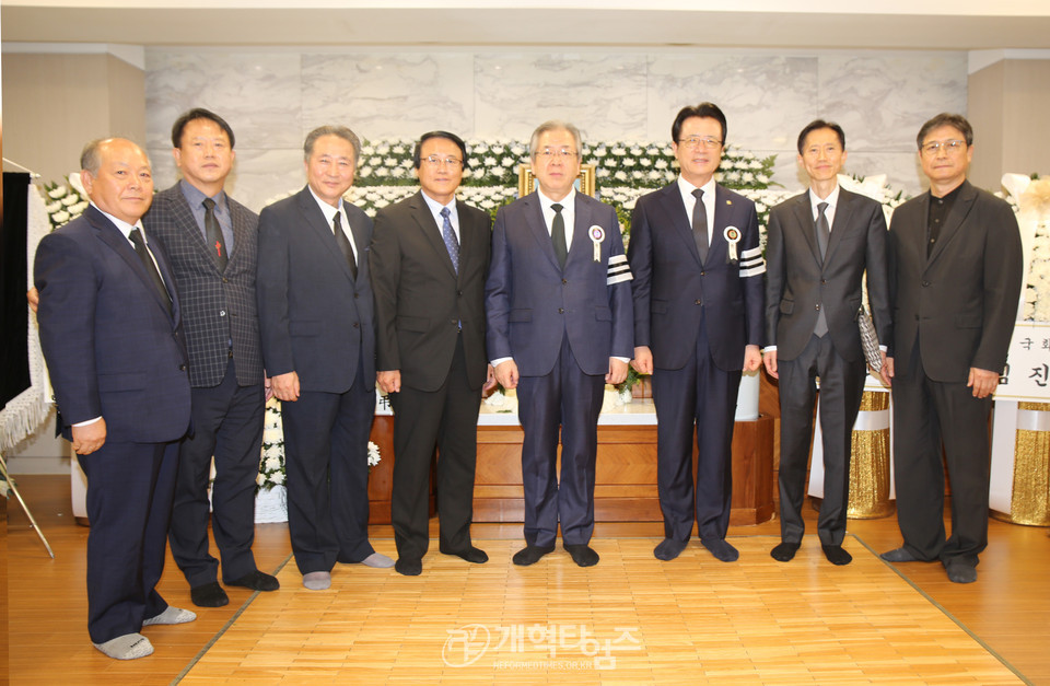 故 오상진 목사 장례식장에서