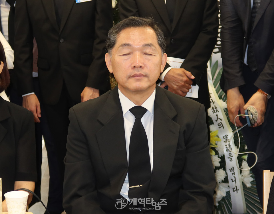 제107회 총회 임원회 주관 故 오상진 목사 유족위로예배 모습