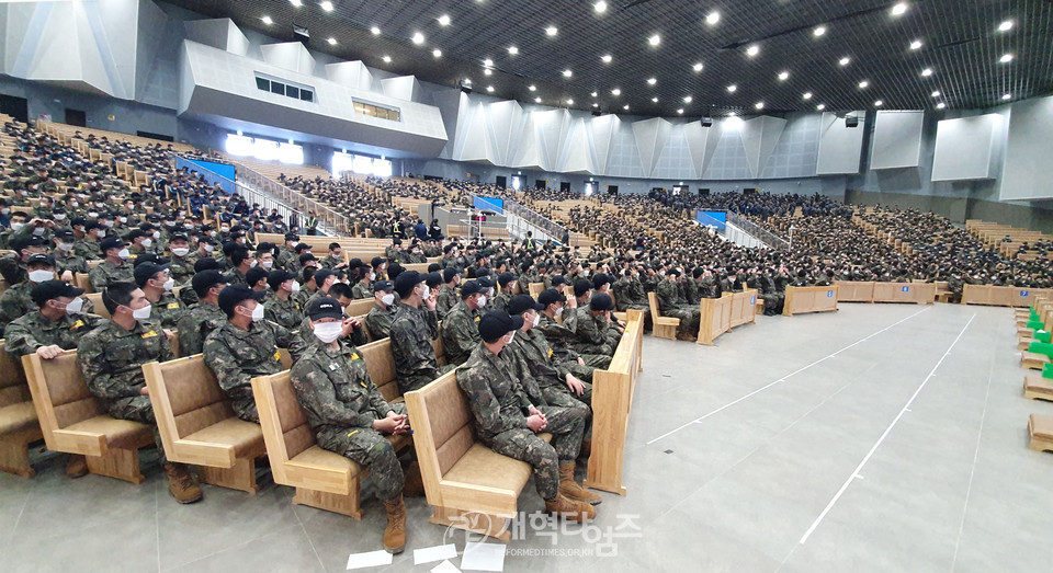 총회군선교회 북부지회, 논산 「육군훈련소 훈련병 진중세례식」 모습