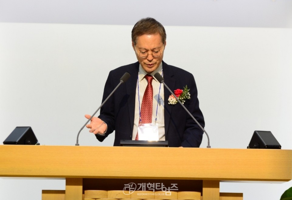 육군학사장교 기독신우회 10주년 기념 코이노니아 모습