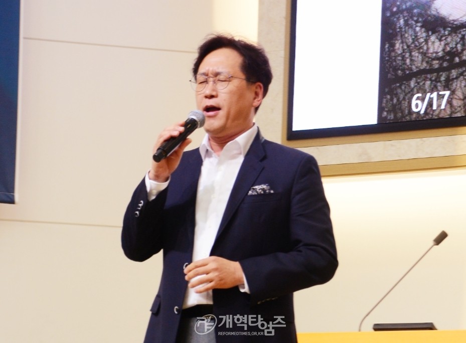 육군학사장교 기독신우회 10주년 기념 코이노니아 모습