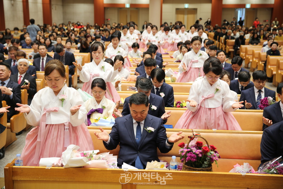 대전중앙교회, 임직감사예배 모습