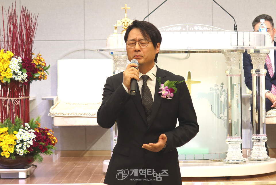 금천교회 성전 헌당 및 임직감사예배 모습