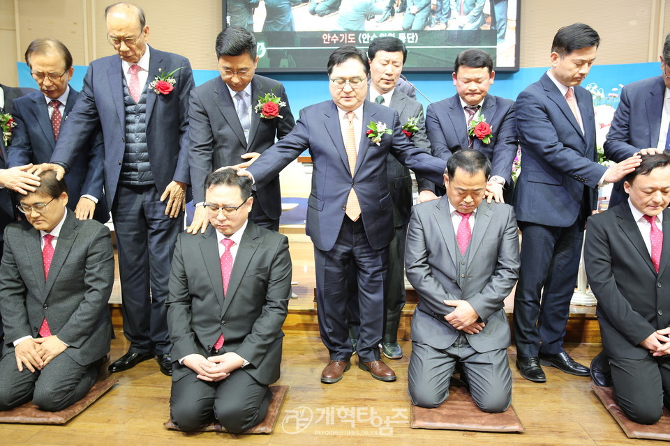 동일로교회 창립35주년 원로ㆍ위임ㆍ은퇴ㆍ임직 감사예배 모습