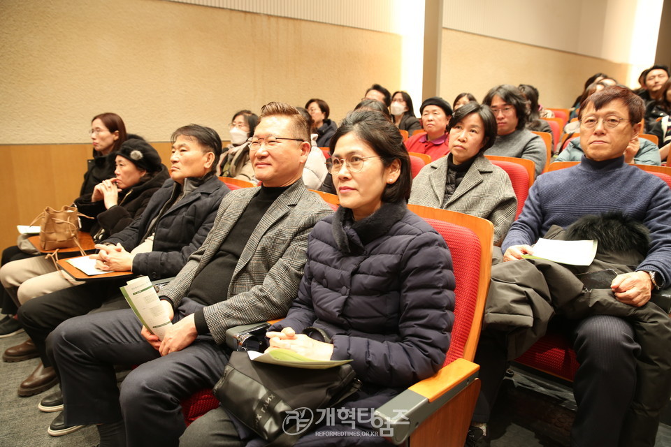 오륜교회 원로목사 추대(설립목사) 및 담임목사 취임 감사예배 모습