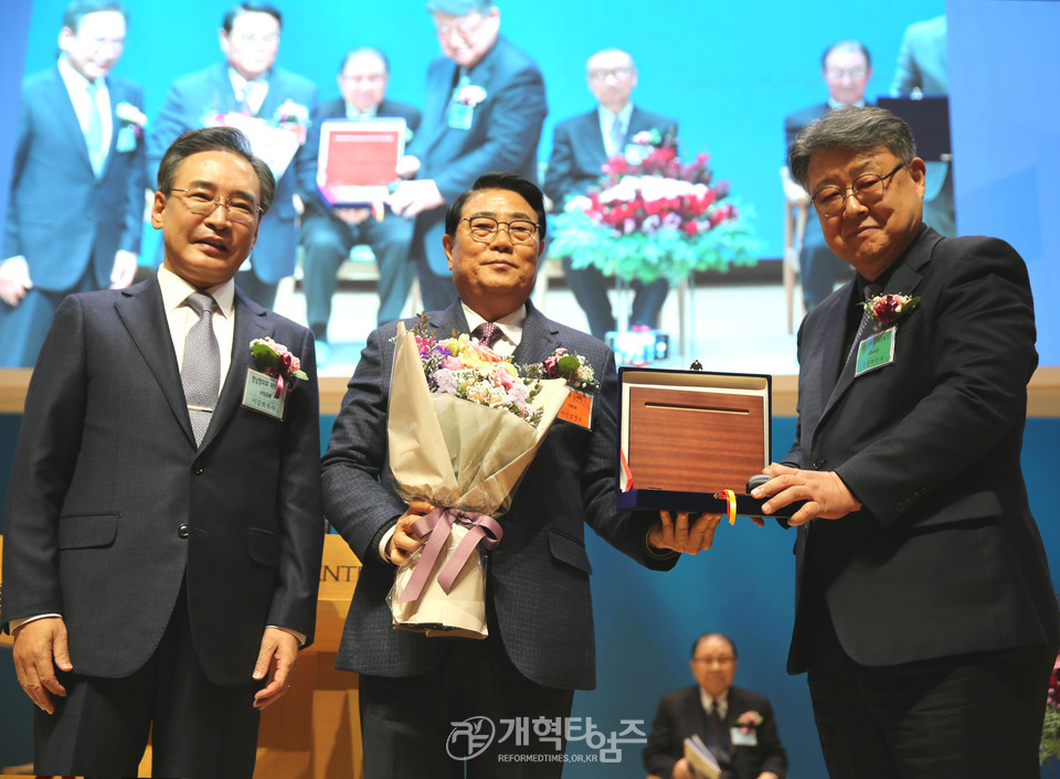 총회 당선인 축하예배 및 영남협의회 정기총회 모습