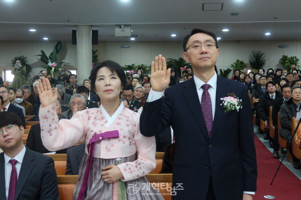 공항벧엘교회, 원로목사 추대 및 담임목사 위임식 모습