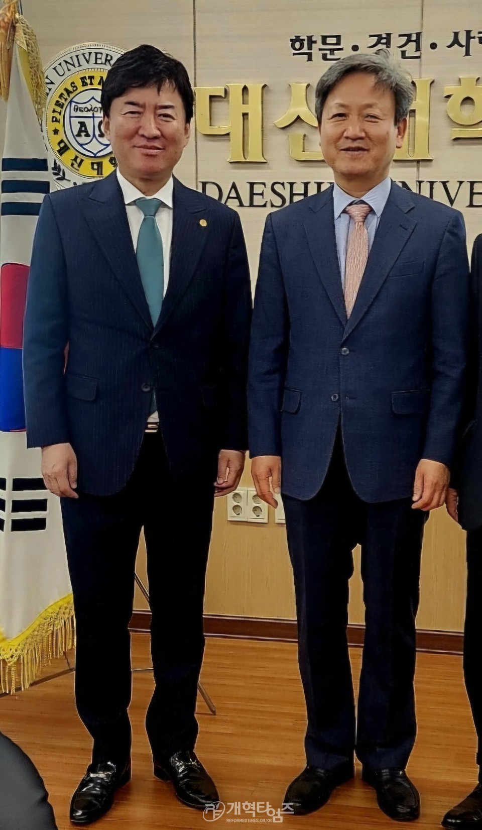 하정민 장로. 대신대 '세계 속의 한국화' 강연 모습