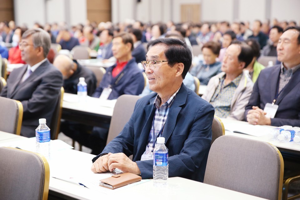 서울ㆍ서북지역남전도회 회원부부수련회 모습
