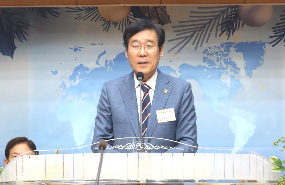 총회 다음세대목회운동본부 ‘2024년 스말로그 부모대학’ 개강식 모습