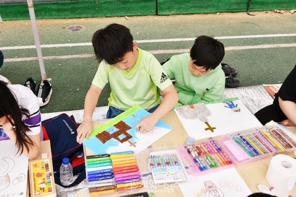 서울노회주일학교 연합경연대회 및 모범자 표창식 모습