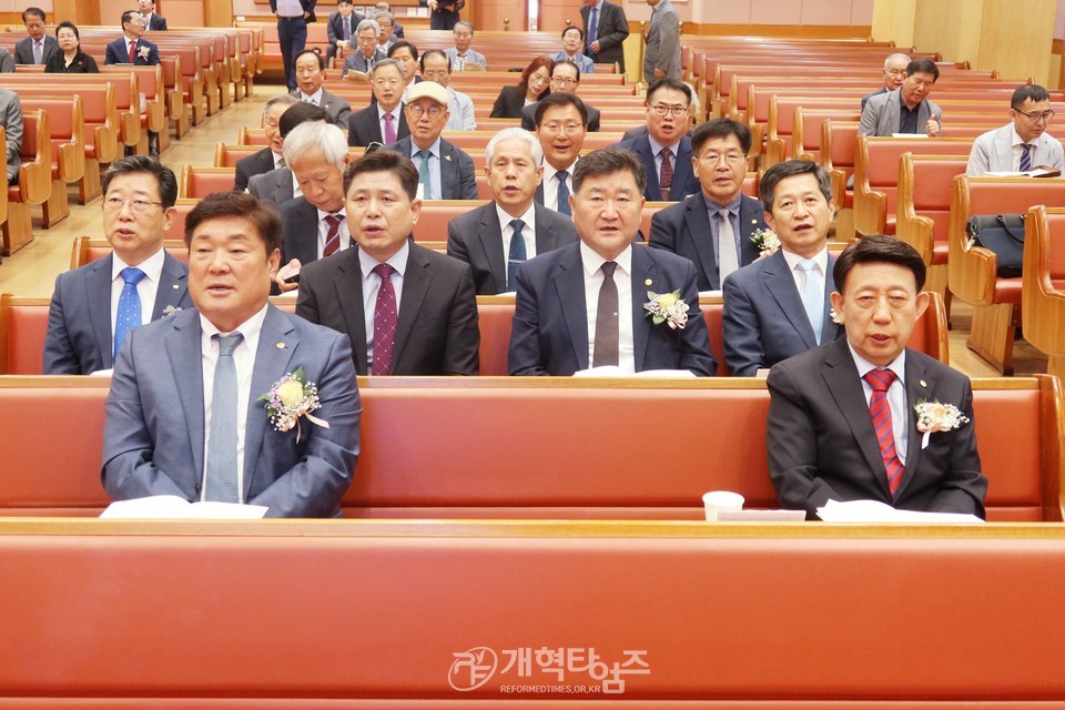 동안주노회장로회 정기총회 모습