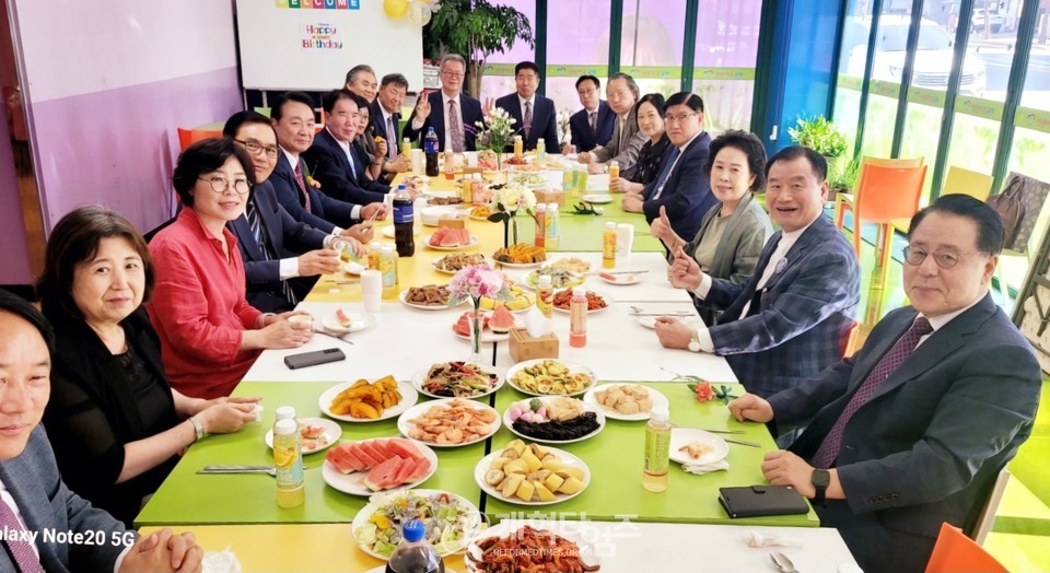 선한이웃교회,「창립 30주년」과 「윤창규 목사 목양 30주년」김사예배 모습